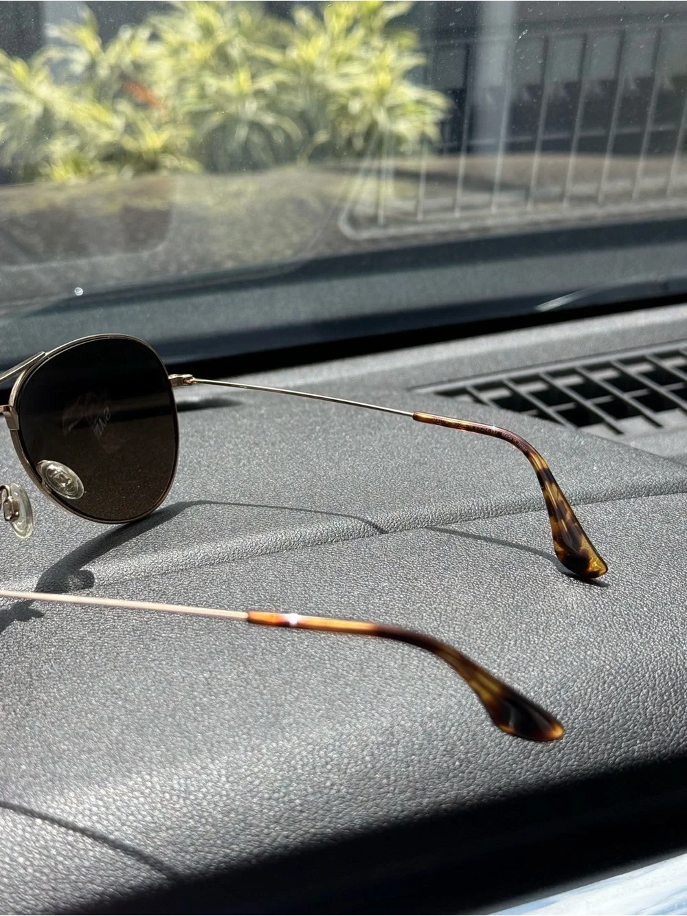Maui Jims Aviator Sunglasses - Gold Frame with Gradient Brown Lenses